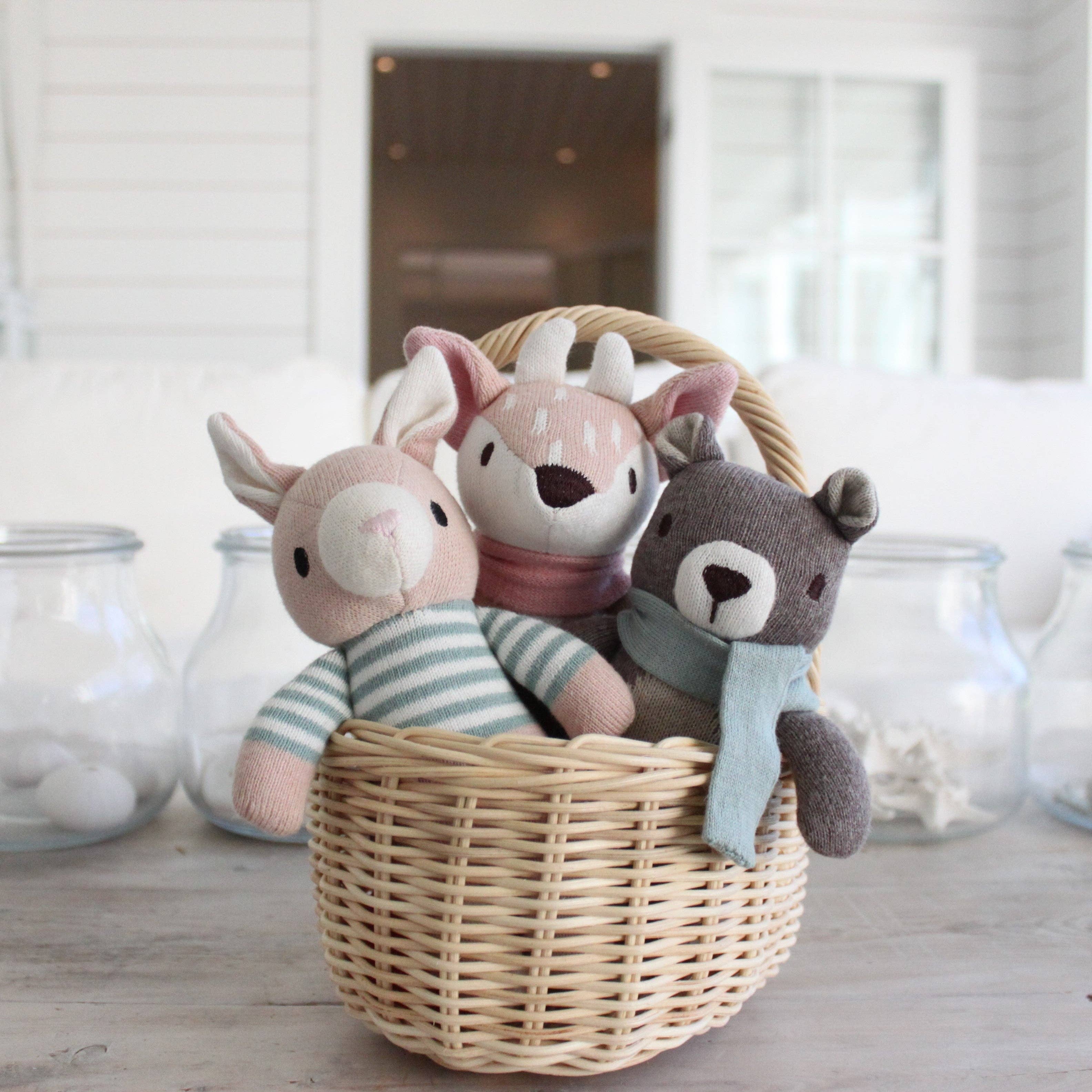 Kinderhood Distribution Inc. - ThreadBear Design | Jouet Tricoté Finbar Hare
