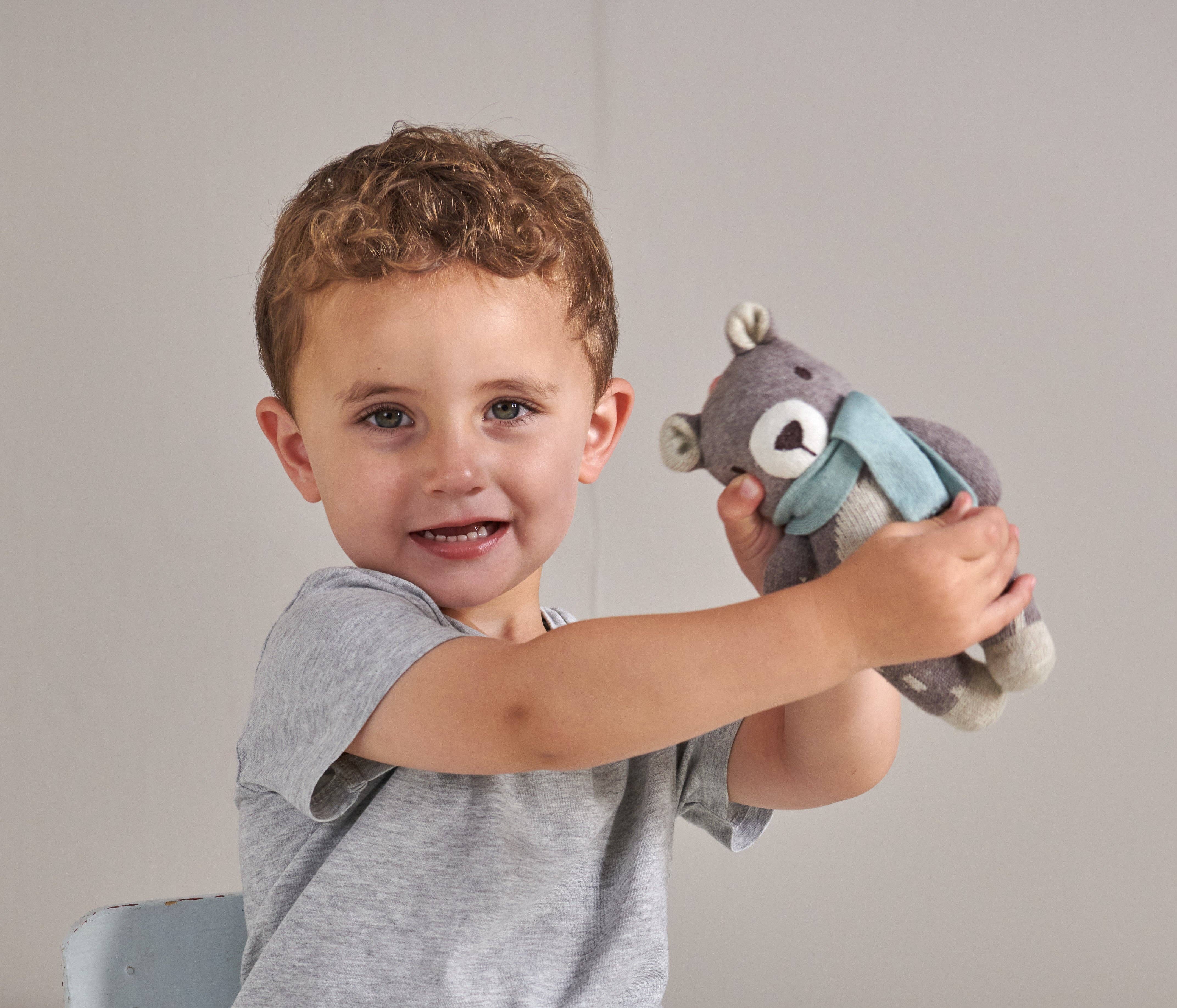 Kinderhood Distribution Inc. - ThreadBear Design | Jouet Tricoté Fred Bear