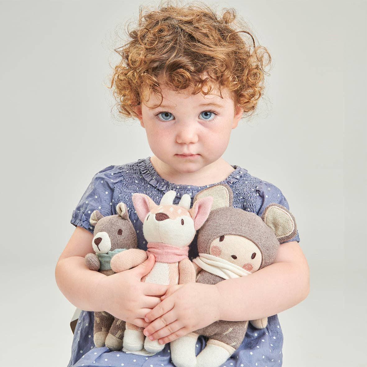 Kinderhood Distribution Inc. - ThreadBear Design | Jouet Tricoté Finbar Hare